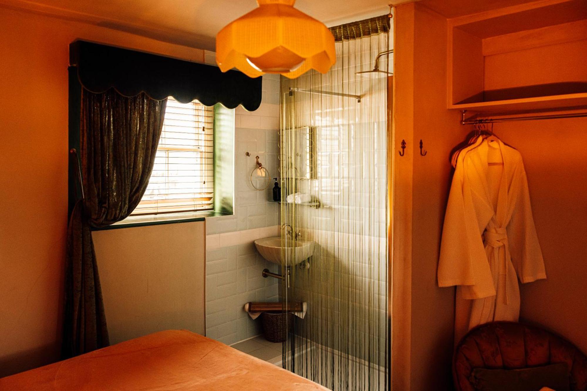 The George & Heart House 호텔 마게이트 외부 사진